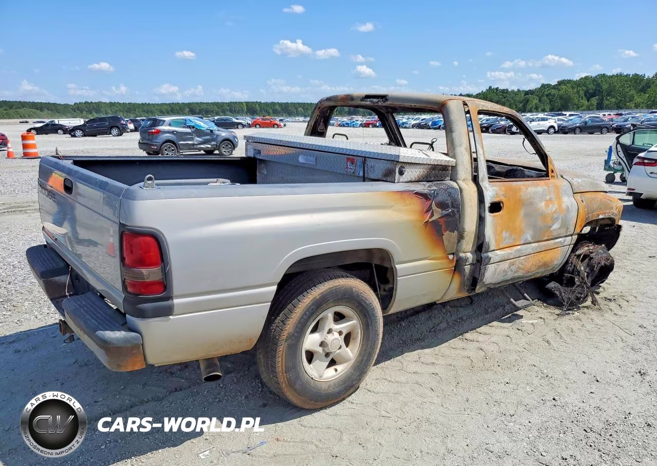 1998 Dodge Ram 1500 VIN:1B7HC16X0WS661030 - 3