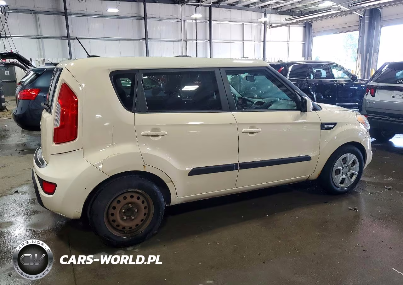2012 Kia Soul Base VIN:KNDJT2A53C7424687 - 3