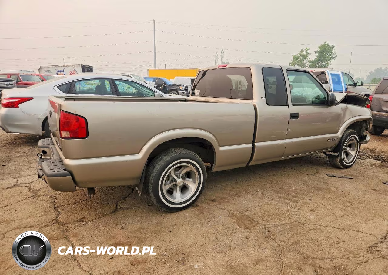 1998 Chevrolet S Truck S10 VIN:1GCCS19X9W8110732 - 3