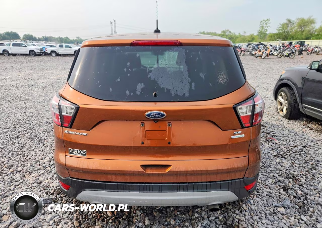 2017 Ford Escape Se VIN:1FMCU0GD8HUC37975 - 6