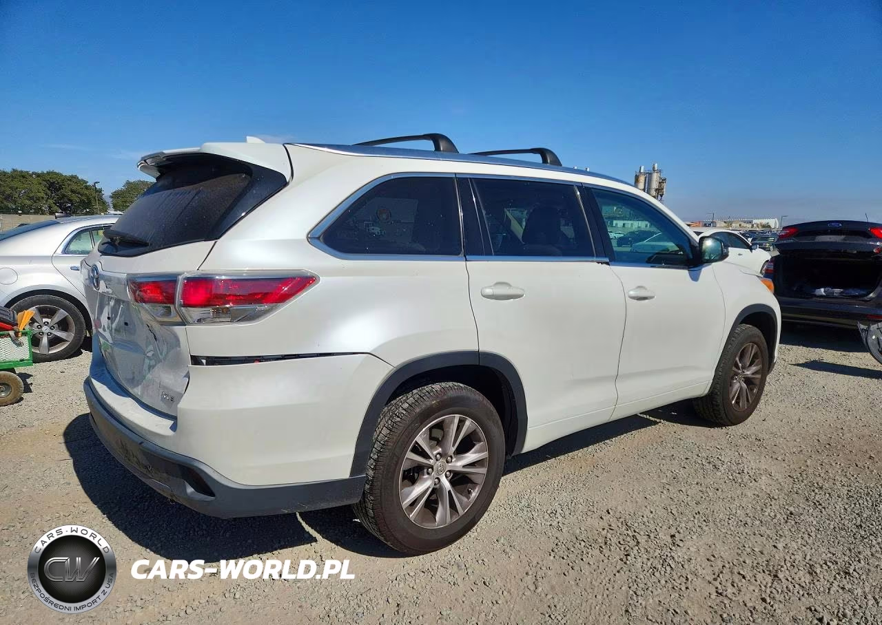 2014 Toyota Highlander Xle VIN:5TDKKRFH8ES029092 - 3