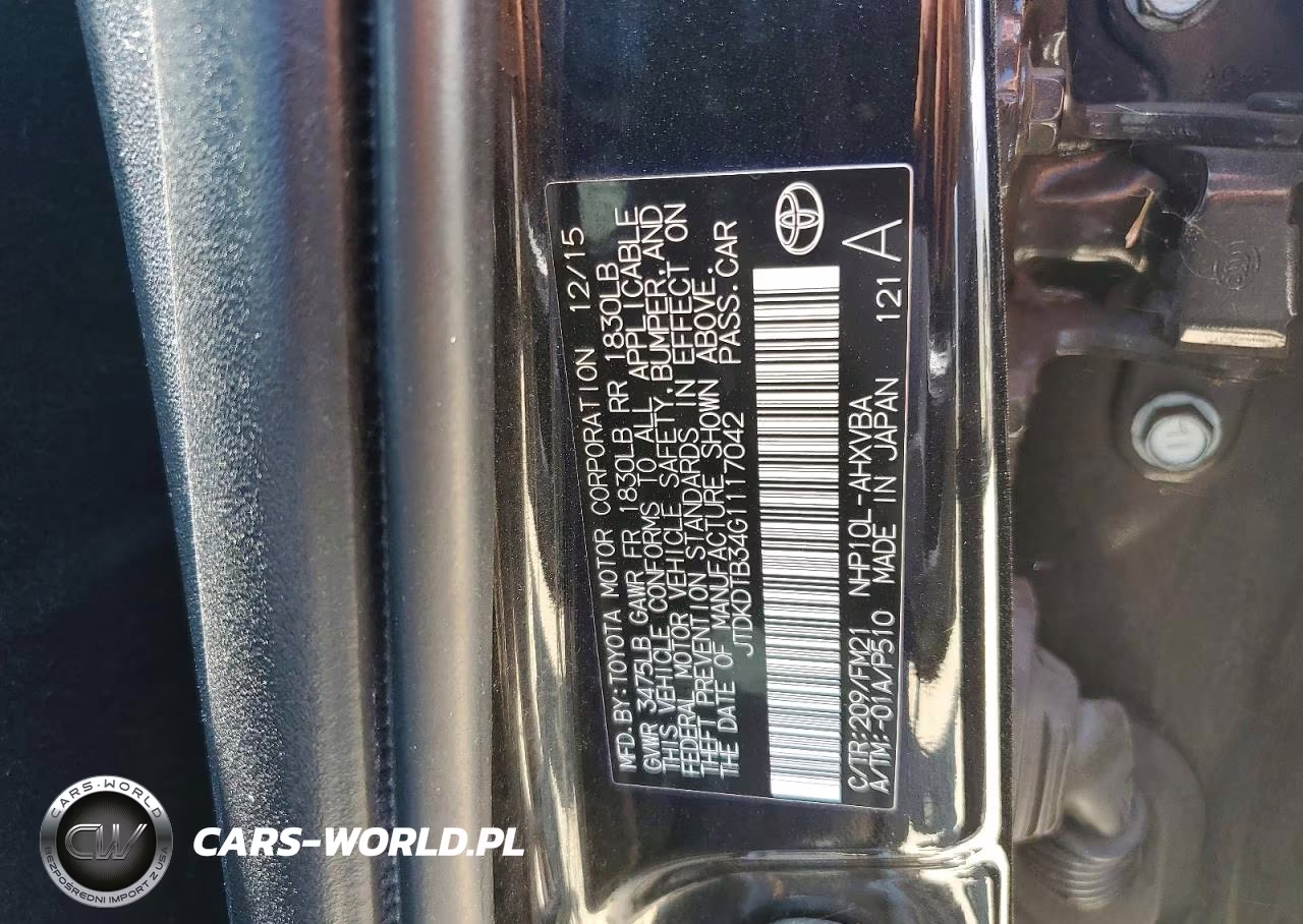 2016 Toyota Prius C Persona Special Edition VIN:JTDKDTB34G1117042 - 12