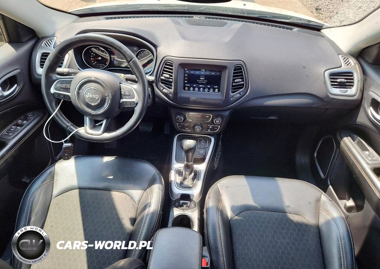 2018 Jeep Compass Latitude VIN:3C4NJDBB5JT206041 - 8