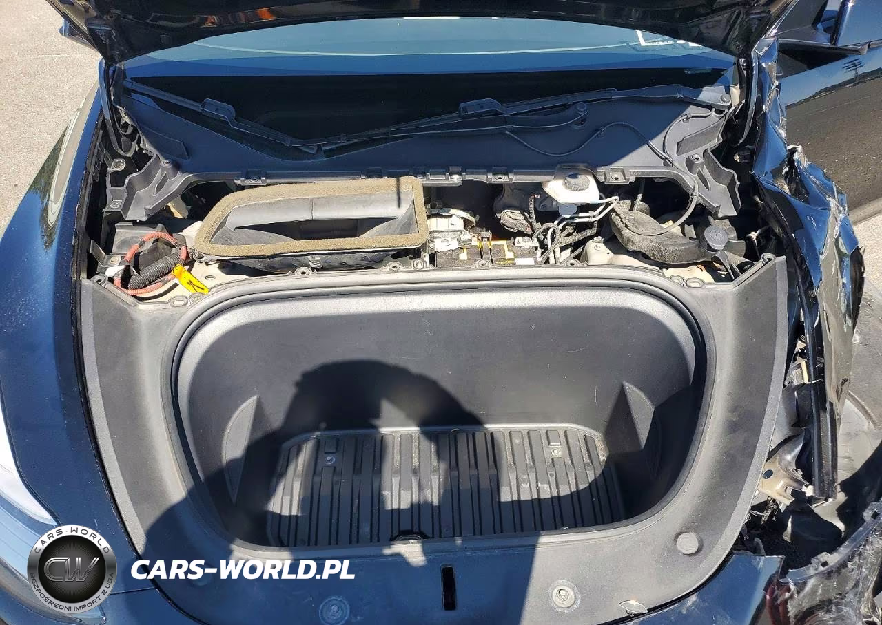 2020 Tesla Model Y VIN:5YJYGDEF2LF029153 - 11