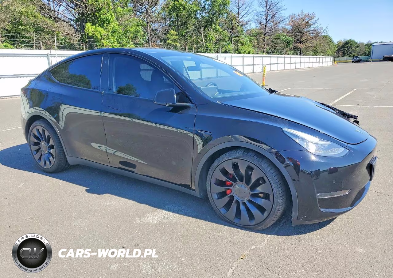 2020 Tesla Model Y VIN:5YJYGDEF2LF029153 - 4