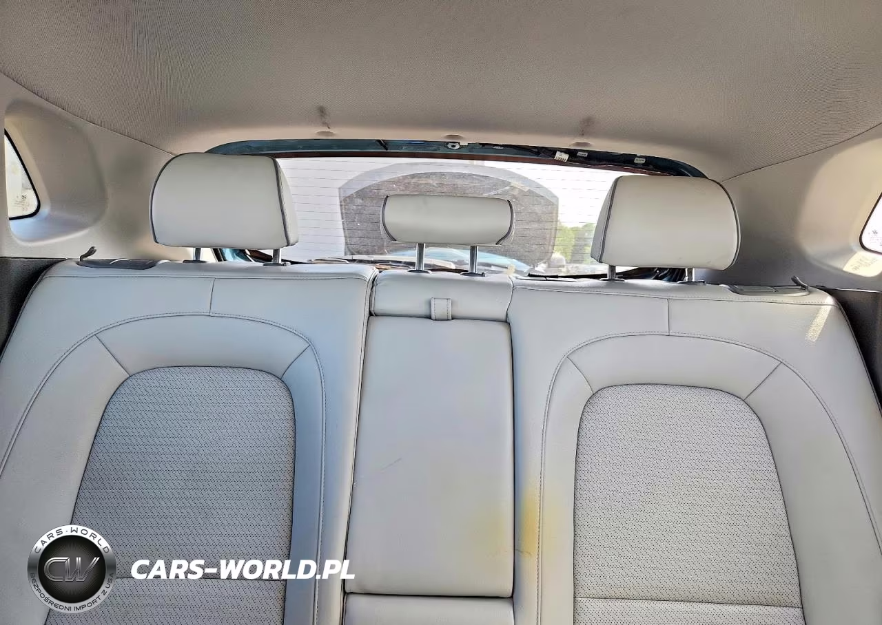 2021 Hyundai Kona Ultimate VIN:KM8K53AGXMU098228 - 10