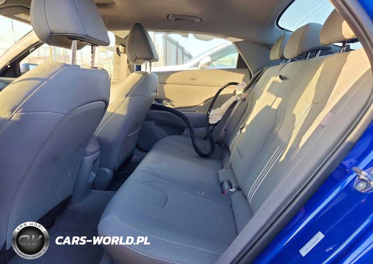 2025 Hyundai Elantra Sel VIN:KMHLS4DG3SU032597 - 10