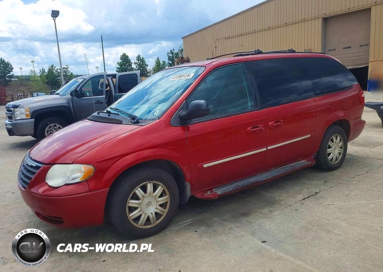 2005 Chrysler Town & Country Touring