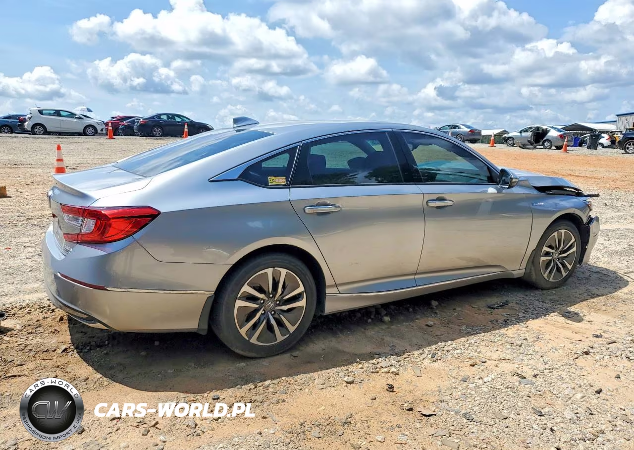 2019 Honda Accord Touring Hybrid VIN:1HGCV3F90KA013304 - 3