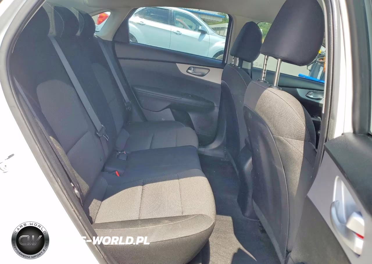 2024 Kia Forte Lxs VIN:3KPF24AD7RE732885 - 10