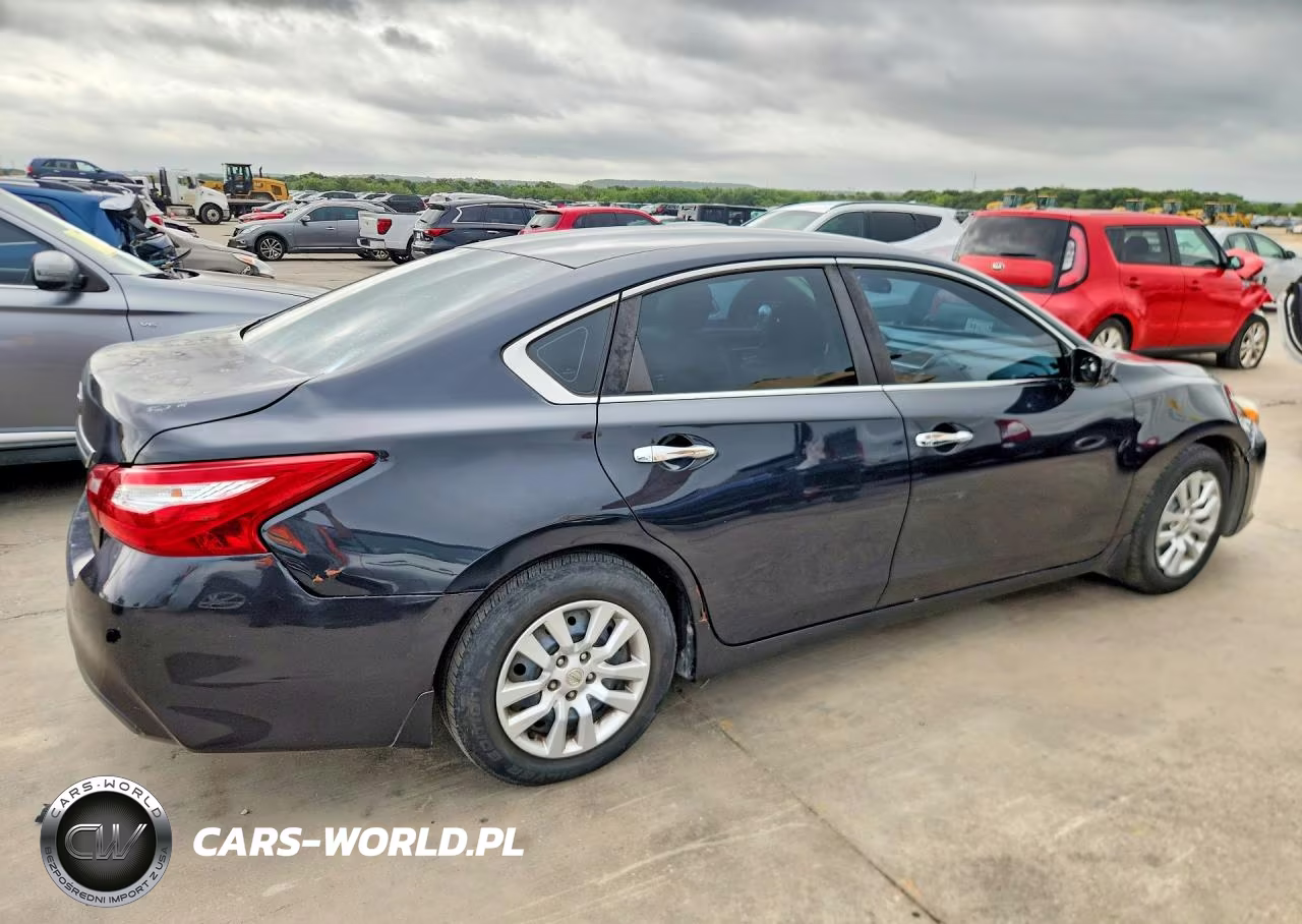2016 Nissan Altima 2.5 S VIN:1N4AL3AP2GC240951 - 3