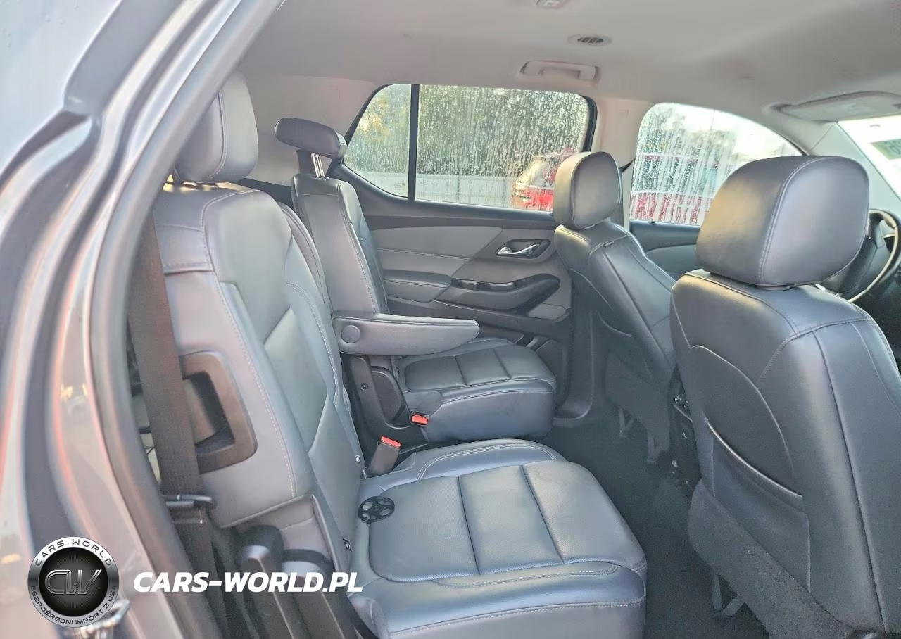 2018 Chevrolet Traverse Premier VIN:1GNERKKW0JJ198798 - 11