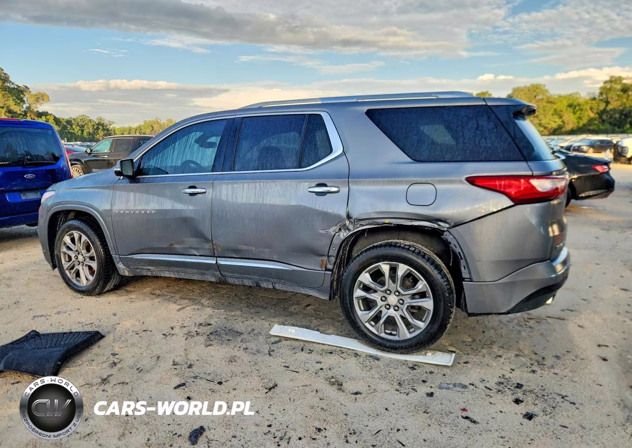 2018 Chevrolet Traverse Premier VIN:1GNERKKW0JJ198798 - 2