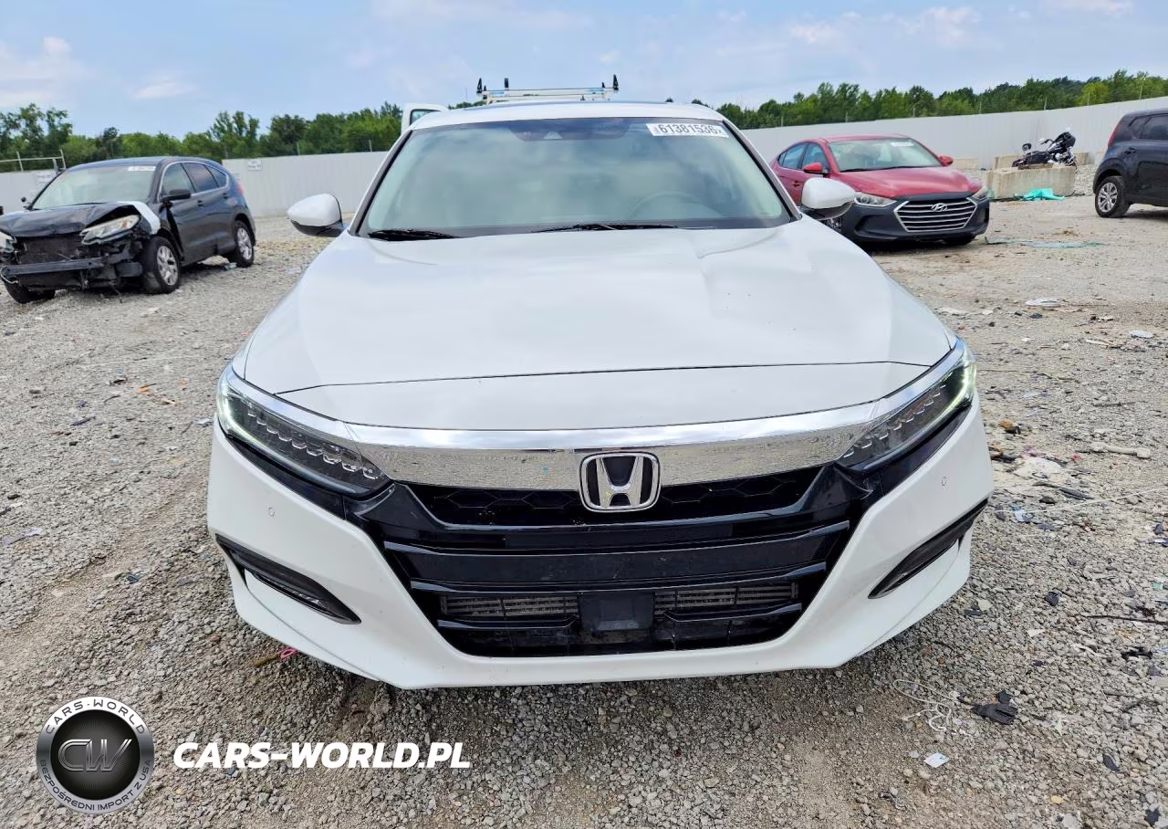 2018 Honda Accord Touring VIN:1HGCV1F9XJA119407 - 5