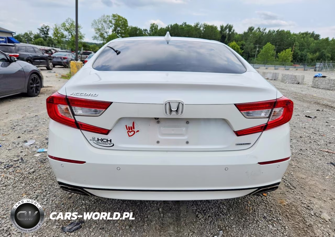 2018 Honda Accord Touring VIN:1HGCV1F9XJA119407 - 6