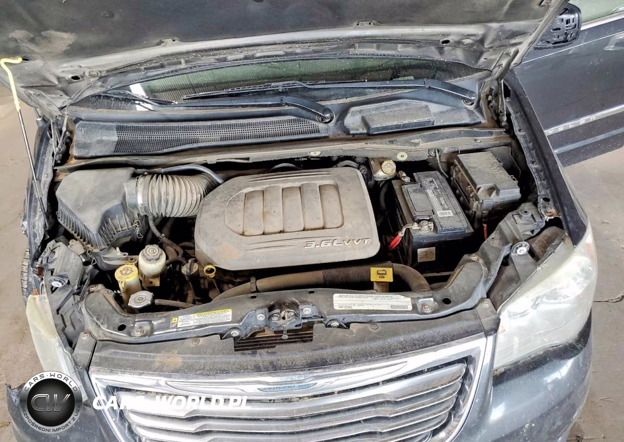 2011 Chrysler Town & Country Touring VIN:2A4RR5DG2BR715852 - 12