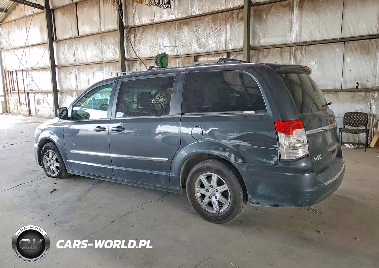 2011 Chrysler Town & Country Touring VIN:2A4RR5DG2BR715852 - 2