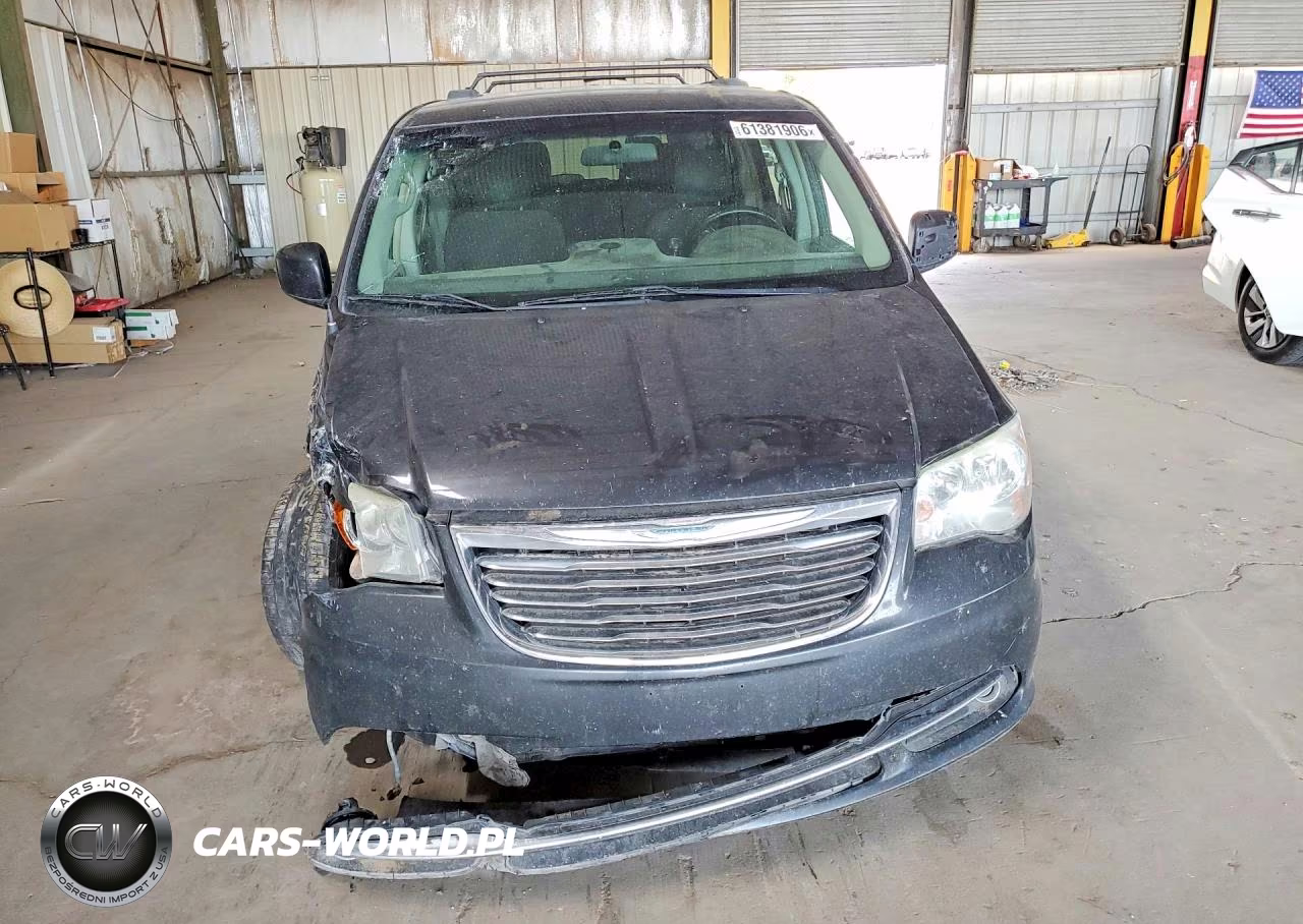 2011 Chrysler Town & Country Touring VIN:2A4RR5DG2BR715852 - 5
