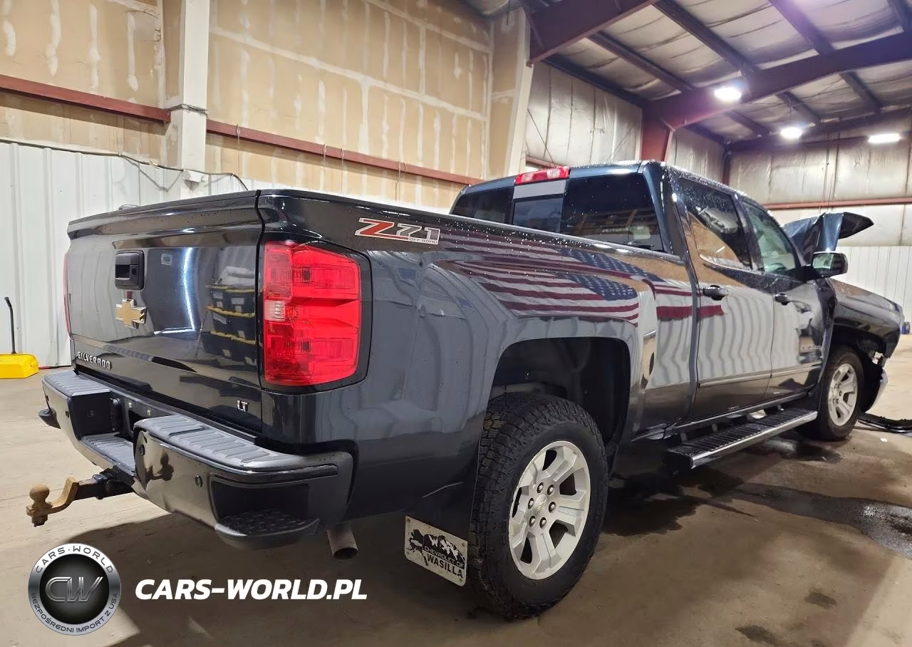 2017 Chevrolet Silverado K1500 Lt VIN:1GCUKREC6HF242514 - 3