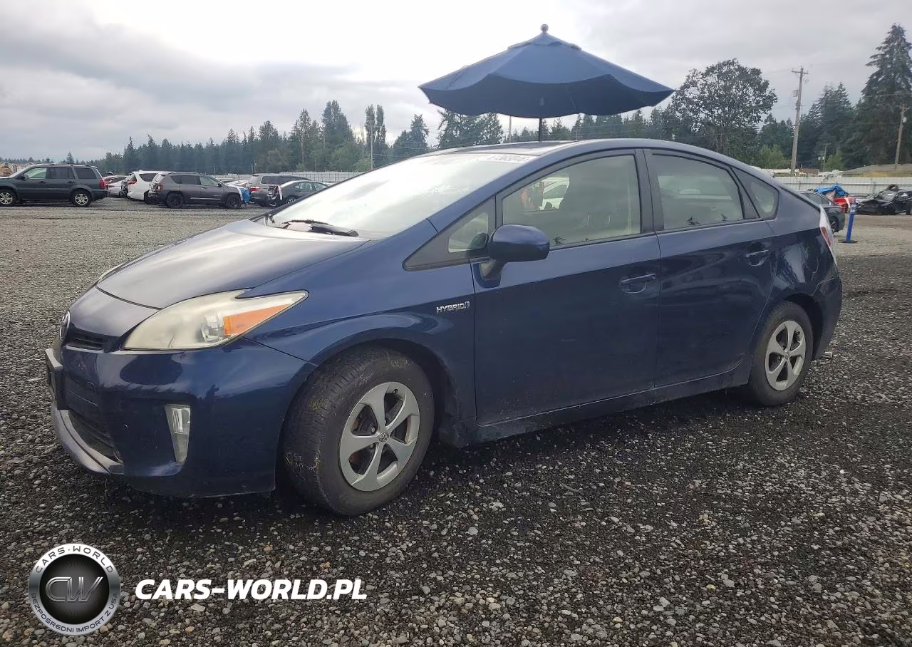 2013 Toyota Prius Three – zdjęcie 1 z 12