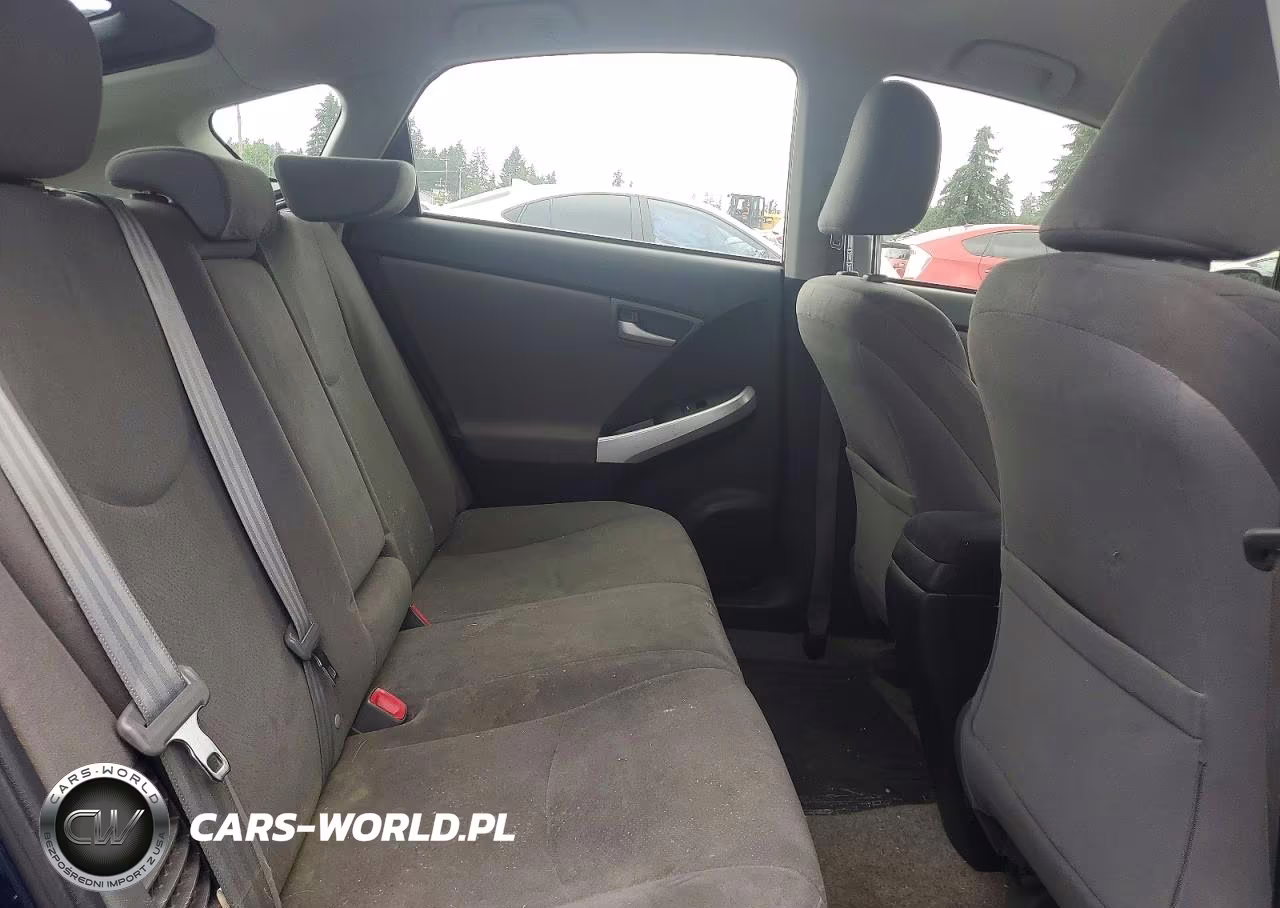 2013 Toyota Prius Three VIN:JTDKN3DU5D1621758 - 10