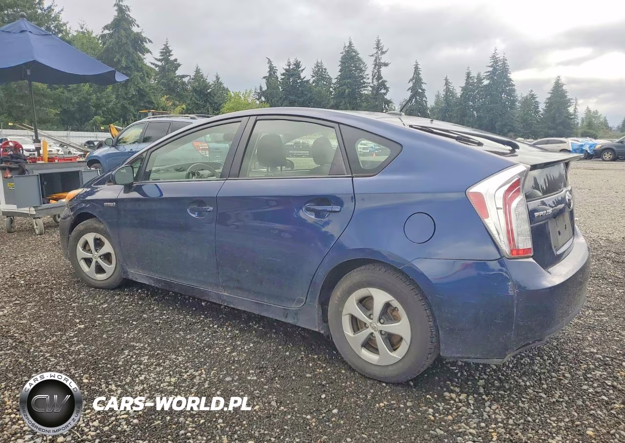 2013 Toyota Prius Three VIN:JTDKN3DU5D1621758 - 2