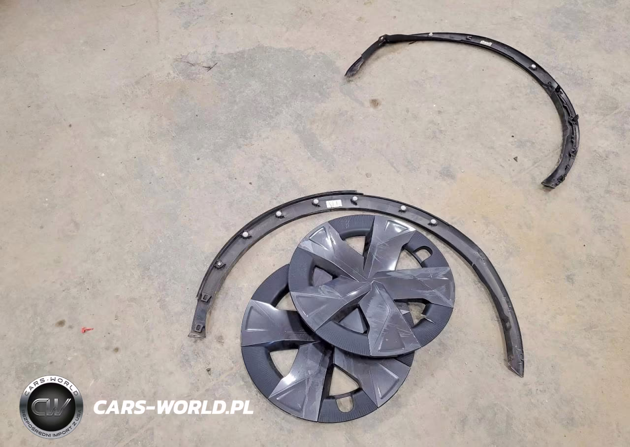 2025 Toyota Prius VIN:JTDADABU9S3027391 - 12