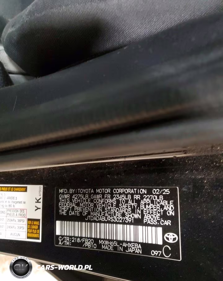 2025 Toyota Prius VIN:JTDADABU9S3027391 - 13