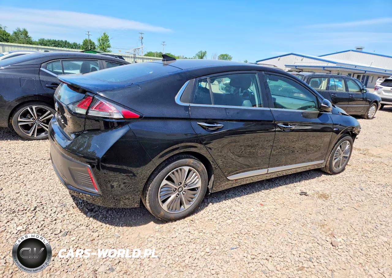 2020 Hyundai Ioniq Limited VIN:KMHCX5LD8LU235307 - 3