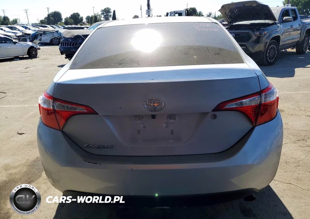 2015 Toyota Corolla L VIN:5YFBURHE4FP303301 - 6