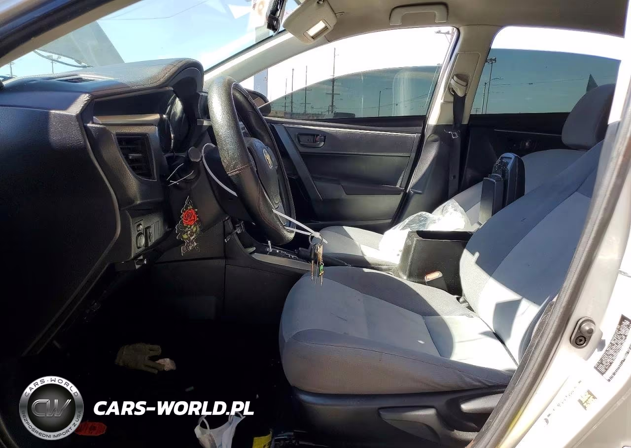 2015 Toyota Corolla L VIN:5YFBURHE4FP303301 - 7