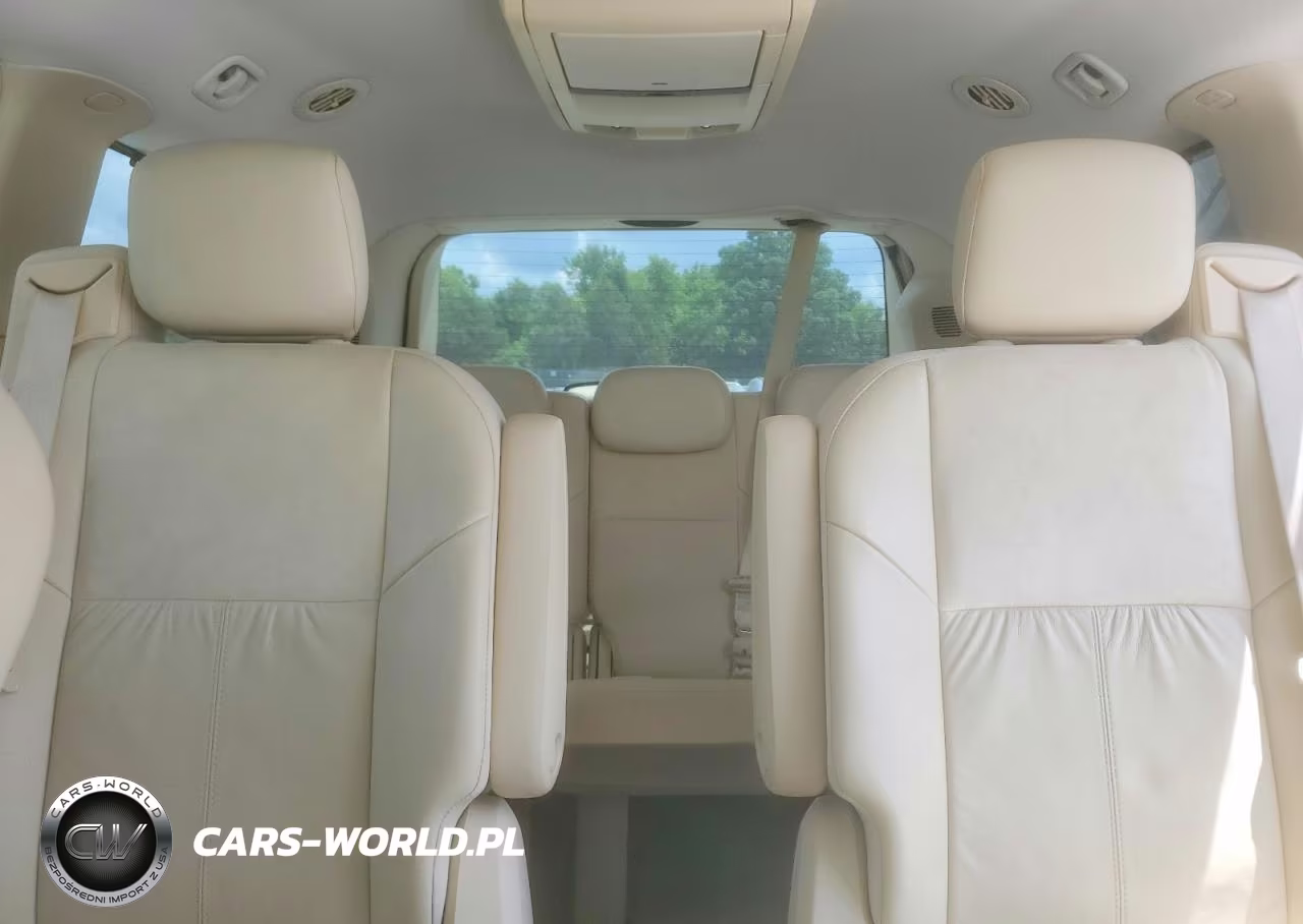 2008 Chrysler Town & Country Limited VIN:2A8HR64X88R648120 - 10