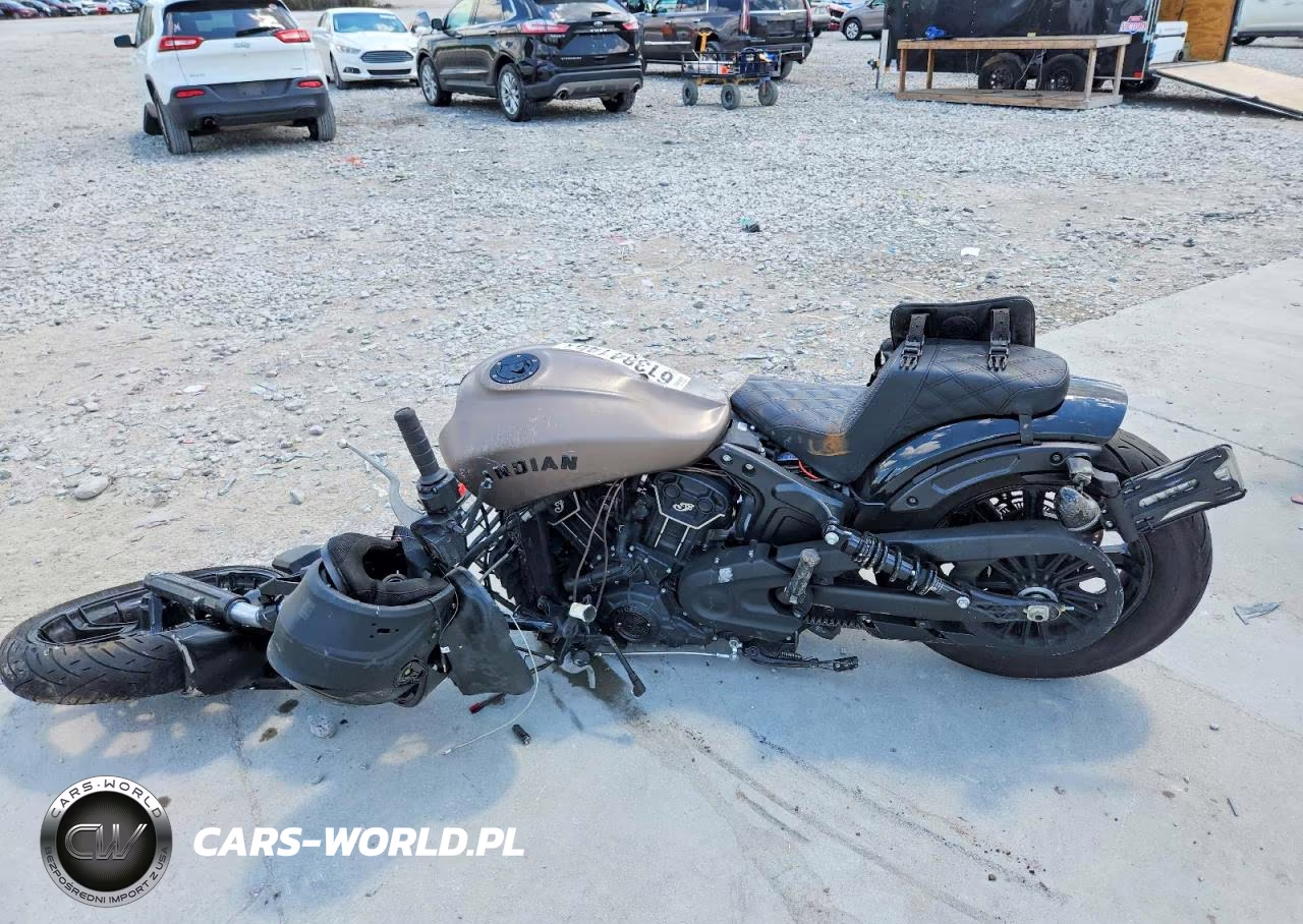 2022 Indian Motorcycle Co. Scout Rogue Sixty Abs VIN:56KMTC118N3184315 - 3