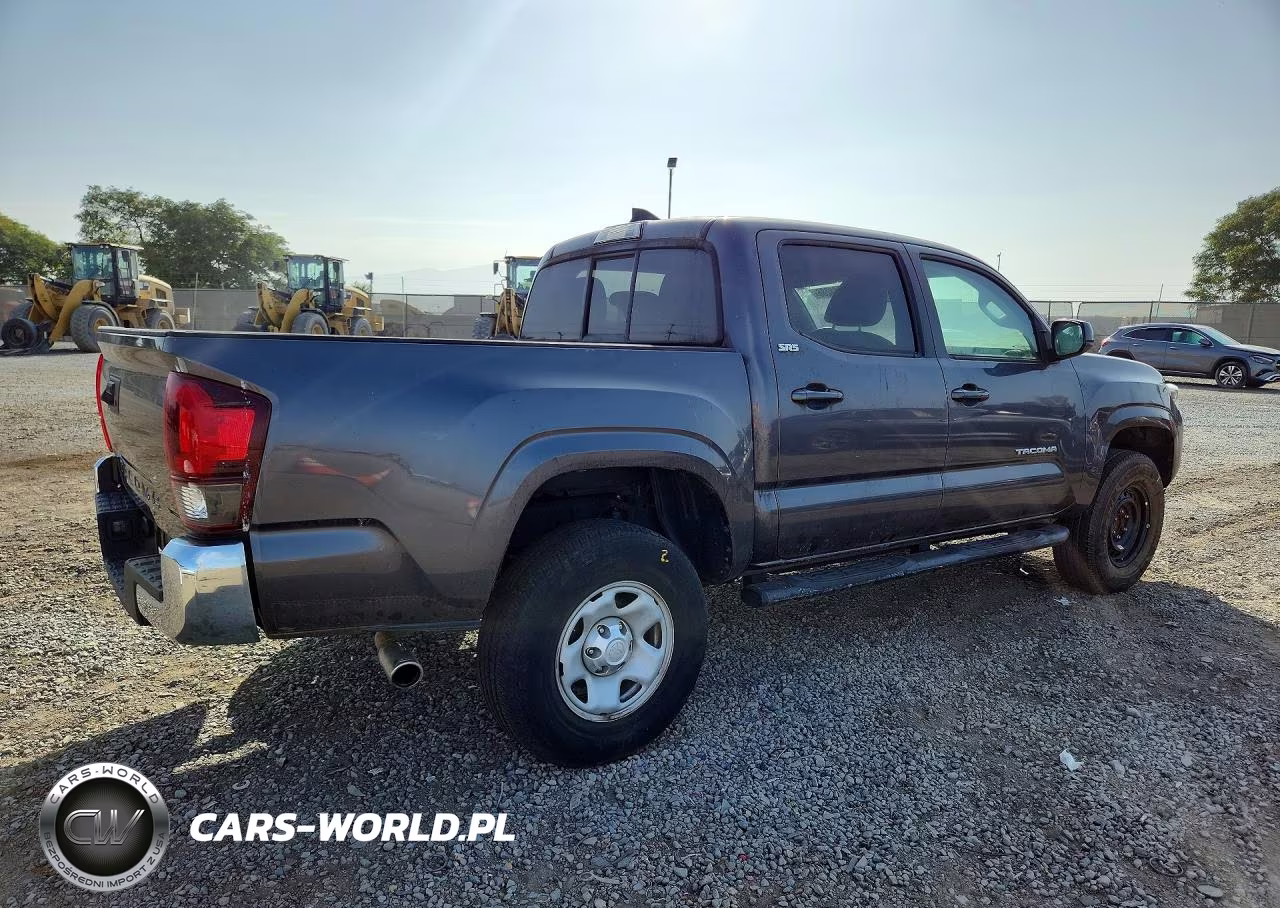 2018 Toyota Tacoma Sr5 VIN:5TFAX5GN2JX112404 - 3
