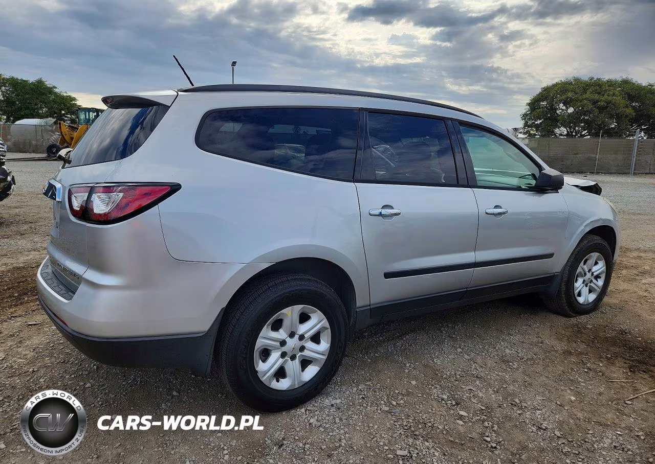 2015 Chevrolet Traverse Ls VIN:1GNKRFED0FJ106696 - 3