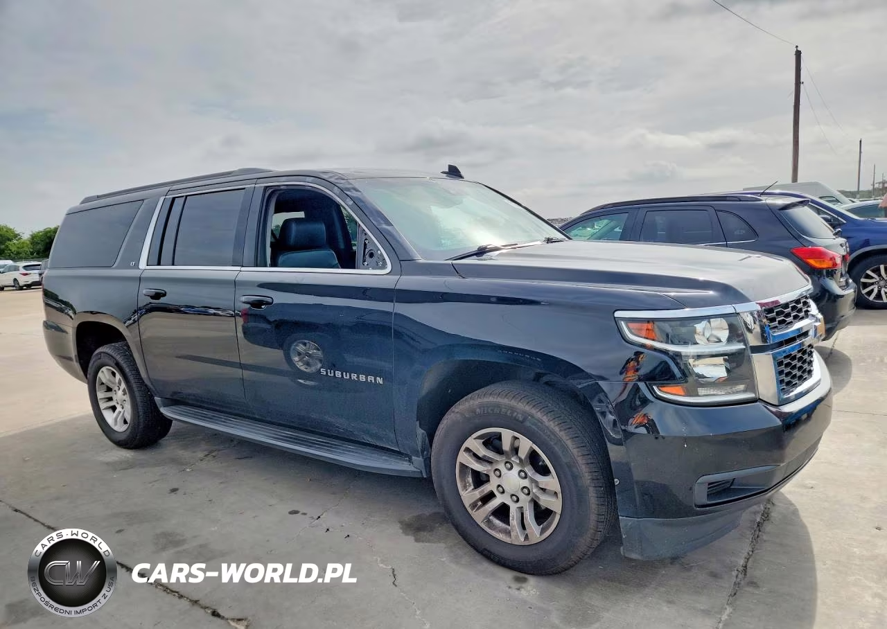2018 Chevrolet Suburban C1500 Lt VIN:1GNSCHKC9JR257524 - 4