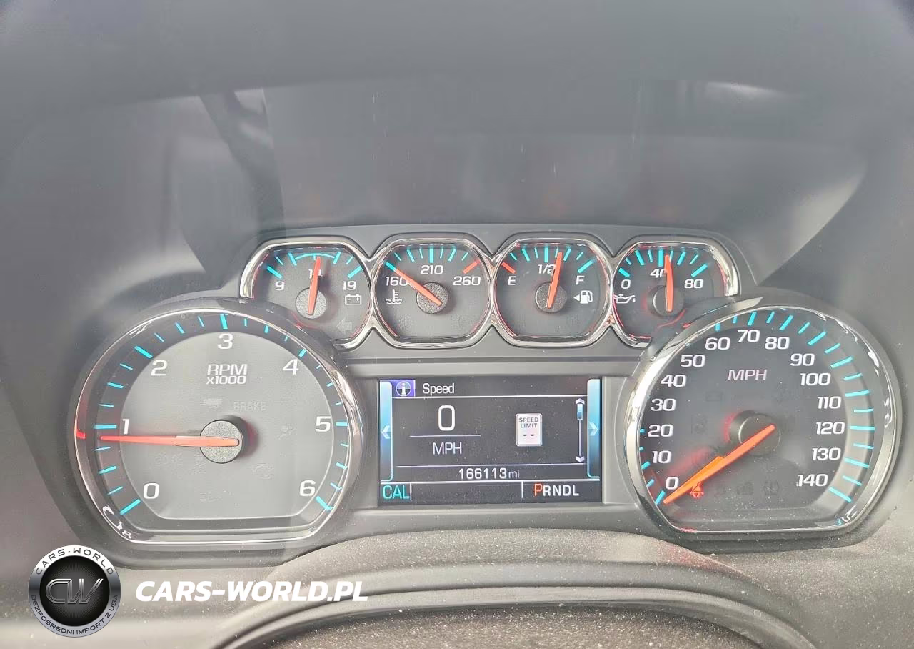 2018 Chevrolet Suburban C1500 Lt VIN:1GNSCHKC9JR257524 - 9