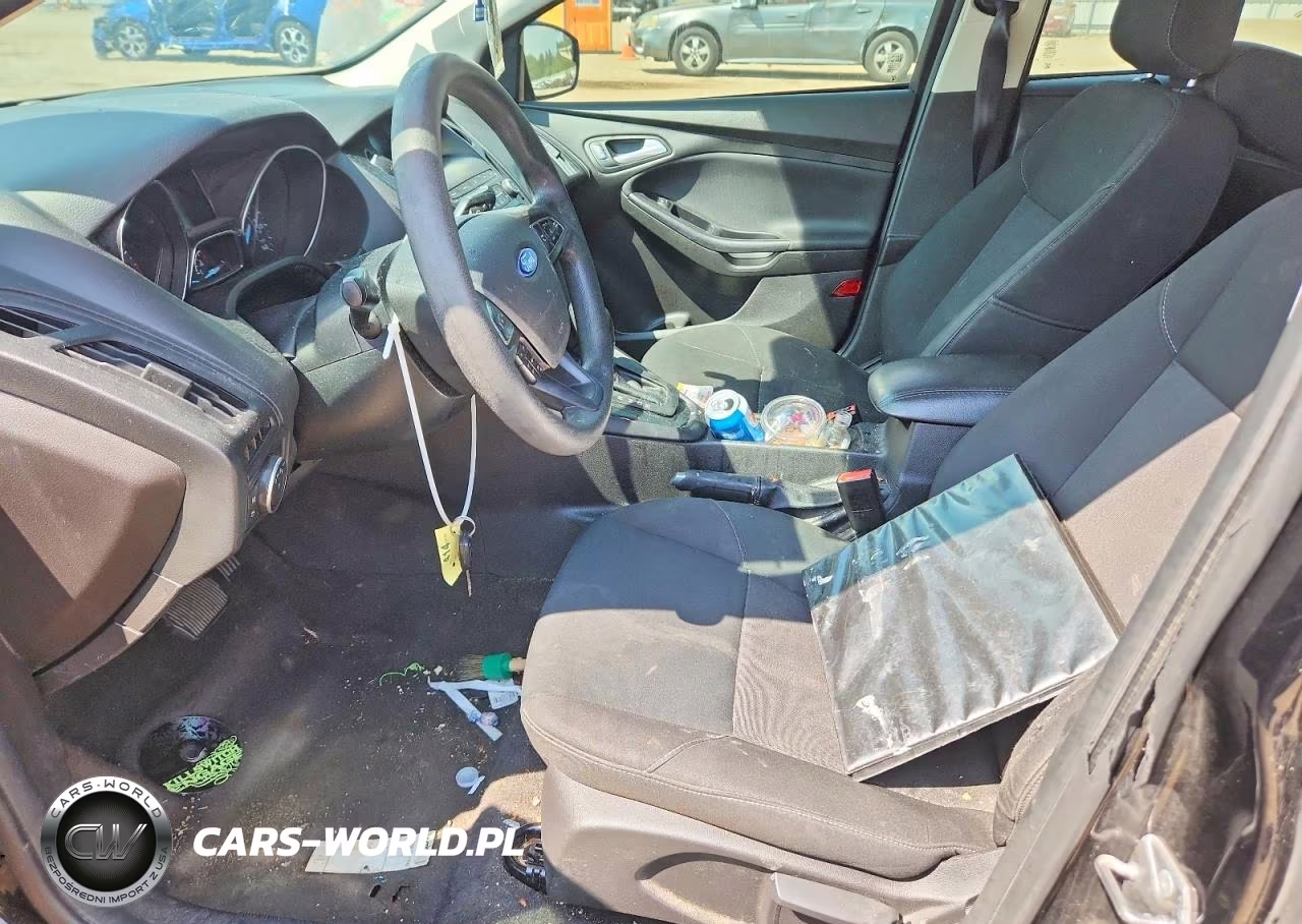 2018 Ford Focus Se VIN:1FADP3FE4JL257248 - 7