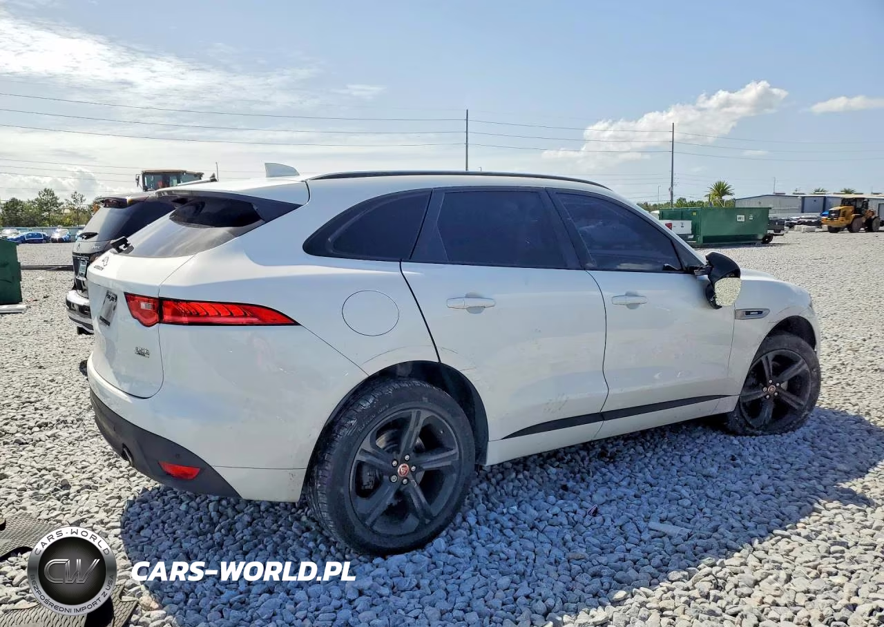2018 Jaguar F-Pace R - Sport VIN:SADCL2EV1JA246091 - 3