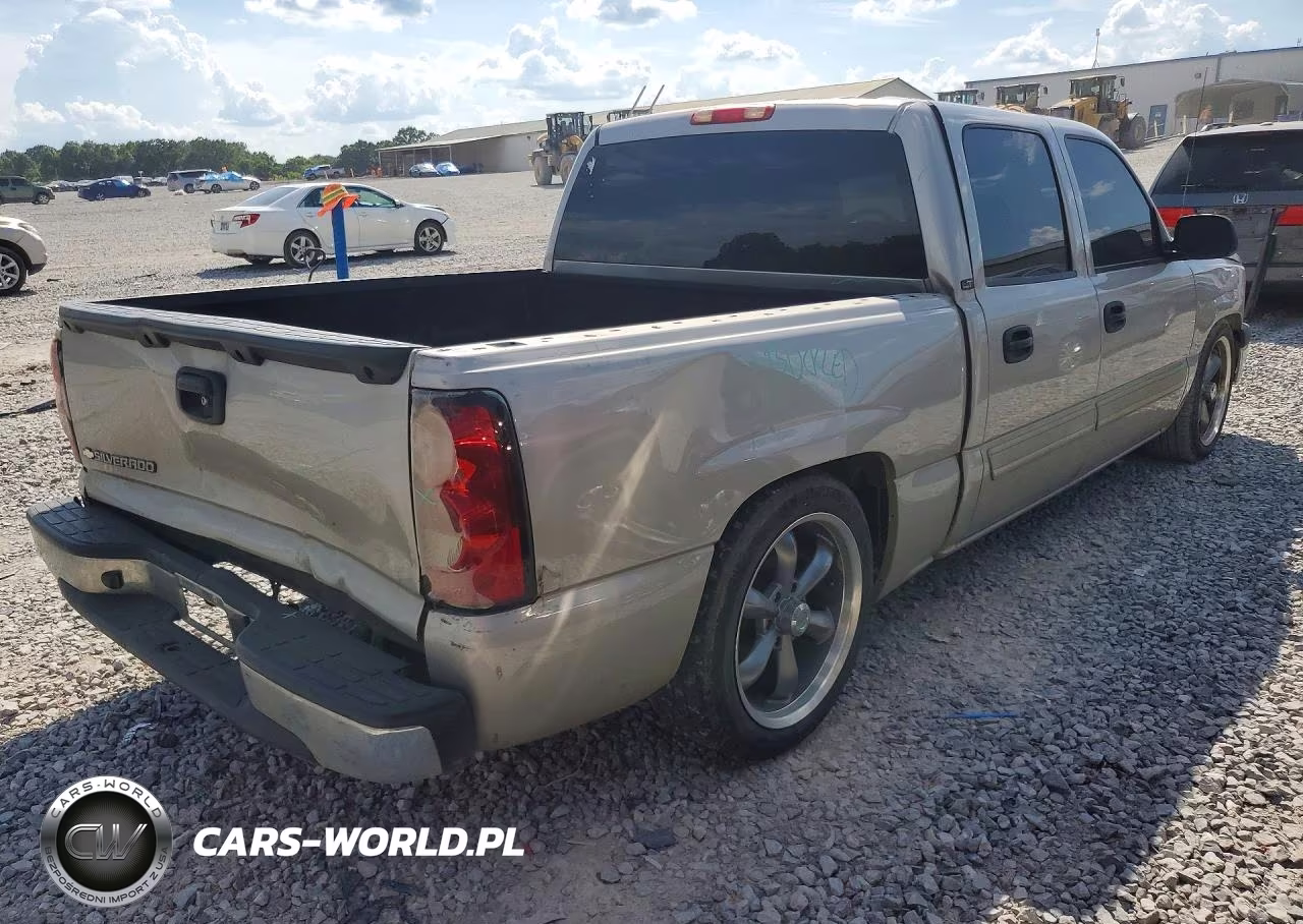 2006 Chevrolet Silverado C1500 VIN:2GCEC13T661188111 - 3