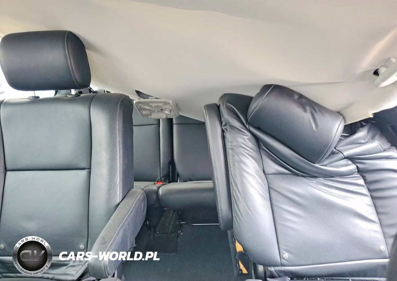2019 Toyota Sequoia Trd Sport VIN:5TDBY5G15KS174210 - 10