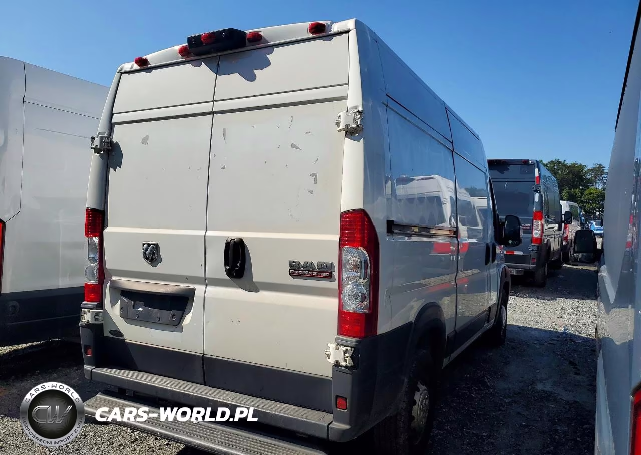 2022 Ram Promaster 2500 Refrigerated Delivery Van VIN:3C6LRVCG1NE135017 - 3