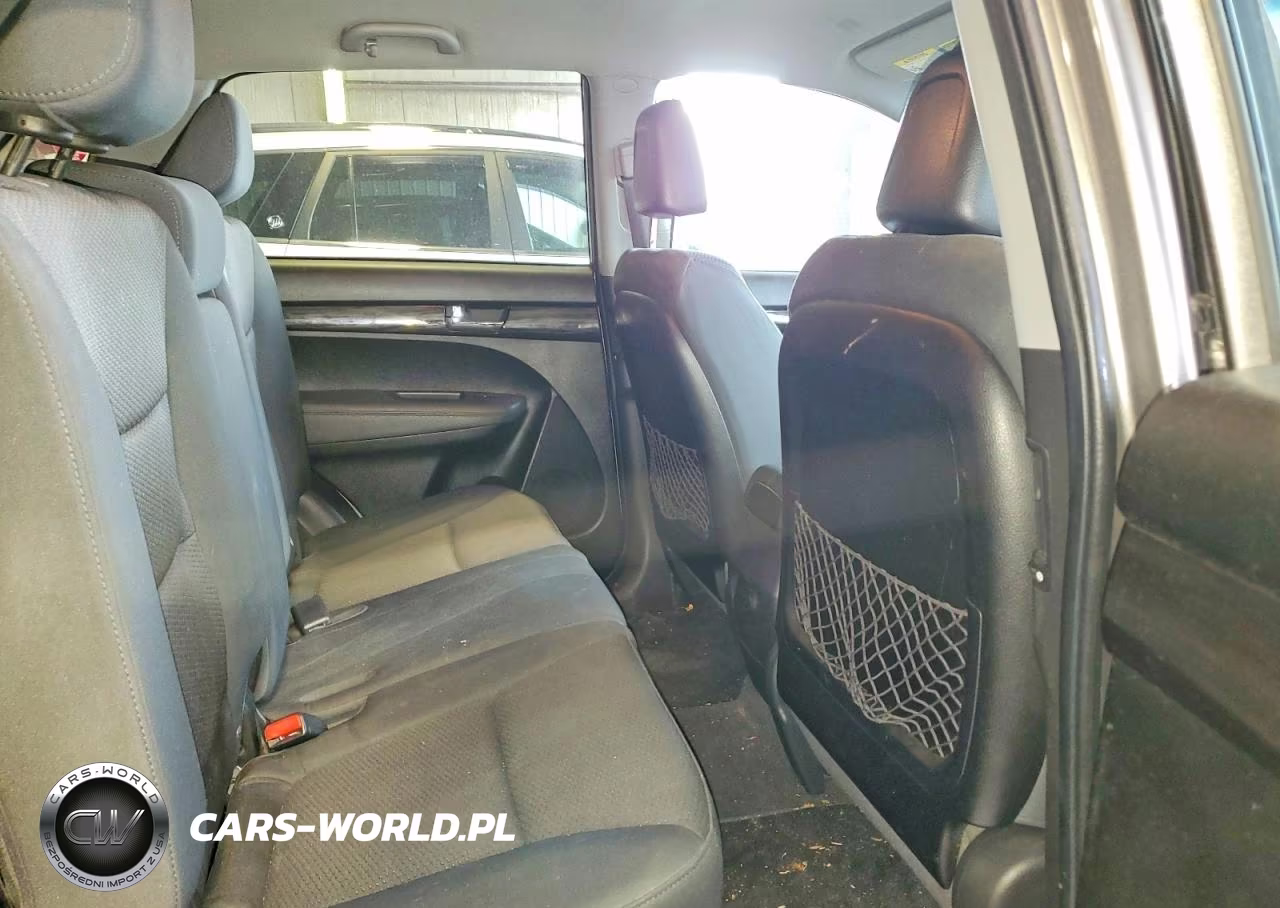 2011 Kia Sorento Lx VIN:5XYKT3A15BG187094 - 11