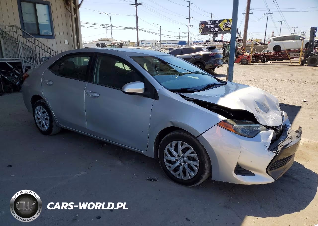 2019 Toyota Corolla Le VIN:5YFBURHE1KP899512 - 4