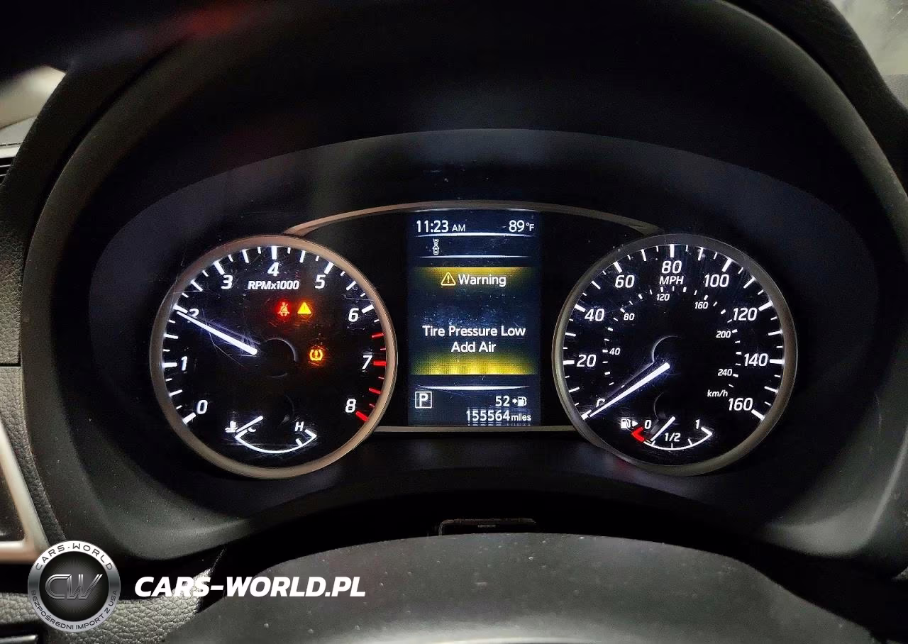 2018 Nissan Sentra S VIN:3N1AB7AP5JY323263 - 9