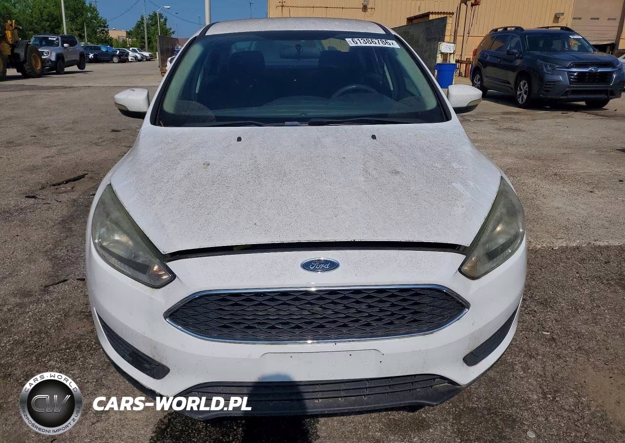 2017 Ford Focus Se VIN:1FADP3F28HL278555 - 5