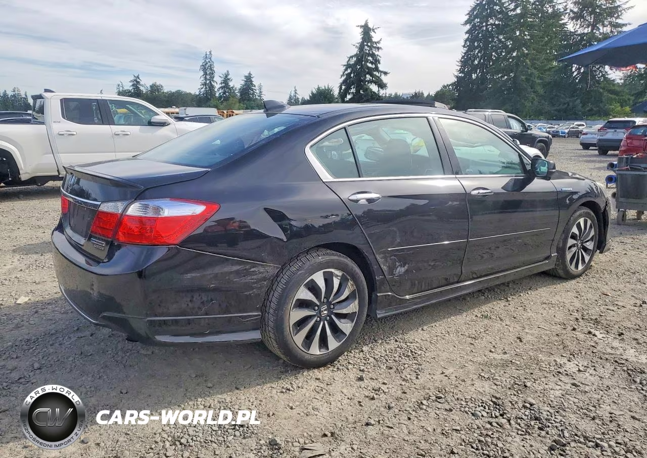 2015 Honda Accord Touring Hybrid VIN:1HGCR6F77FA013214 - 3