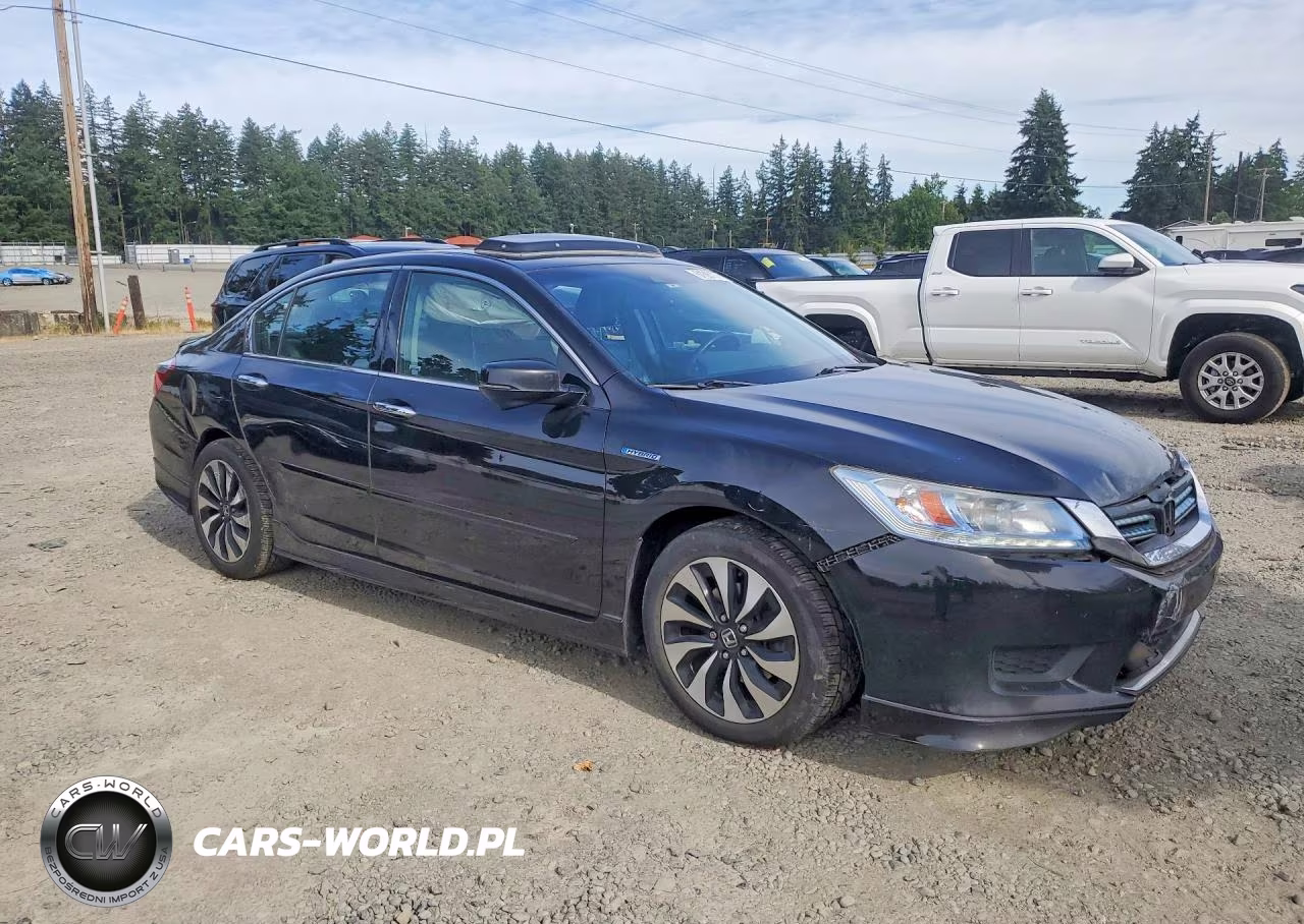 2015 Honda Accord Touring Hybrid VIN:1HGCR6F77FA013214 - 4