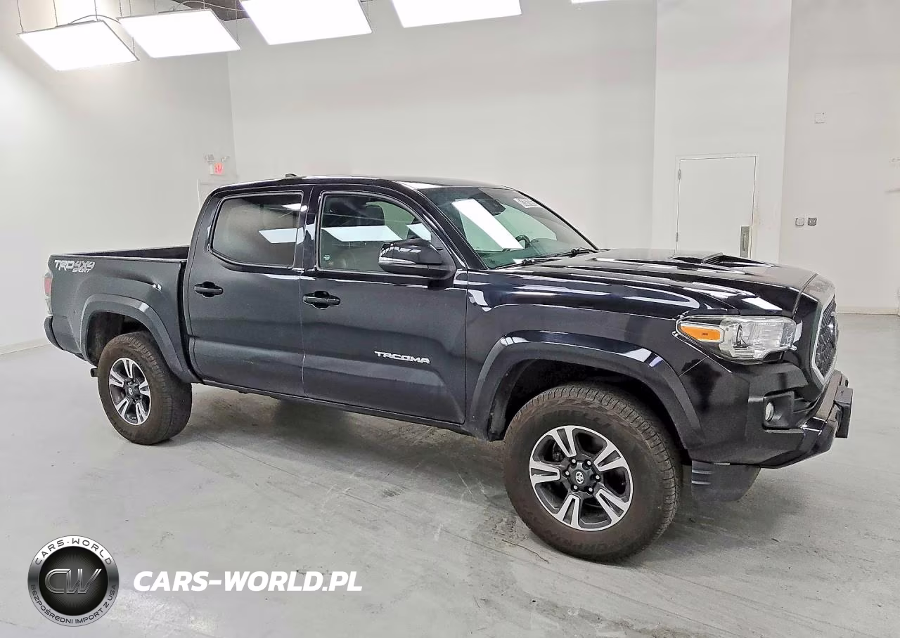 2018 Toyota Tacoma Trd Sport VIN:3TMCZ5AN0JM180668 - 4