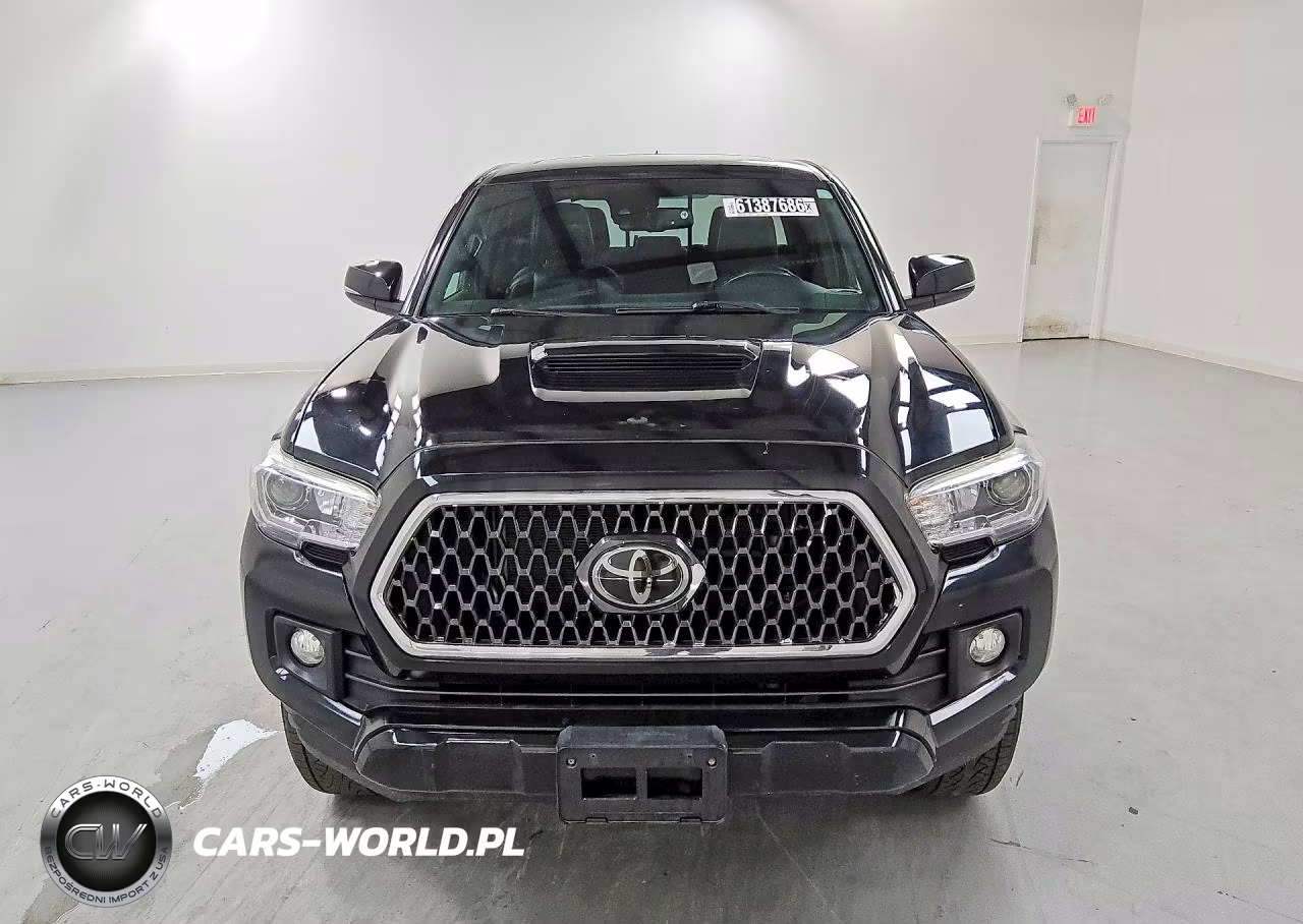 2018 Toyota Tacoma Trd Sport VIN:3TMCZ5AN0JM180668 - 5